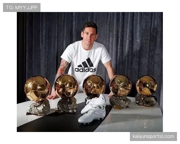 梅西今天穿得像邻居遛狗，手腕那块表却像能买三套房，我还没缓过来