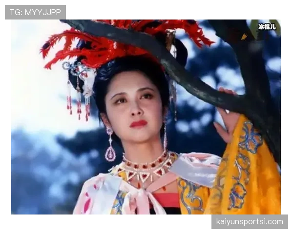 朱琳训练完啃冰棍的样子，真不像刚拿冠军的人